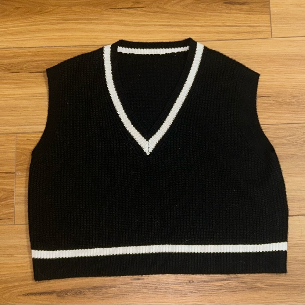 SHEIN chevron sweater vest — size XL